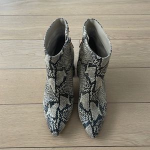 Sam Edelman Hilty Booties in Snakeskin (Size 7.5)